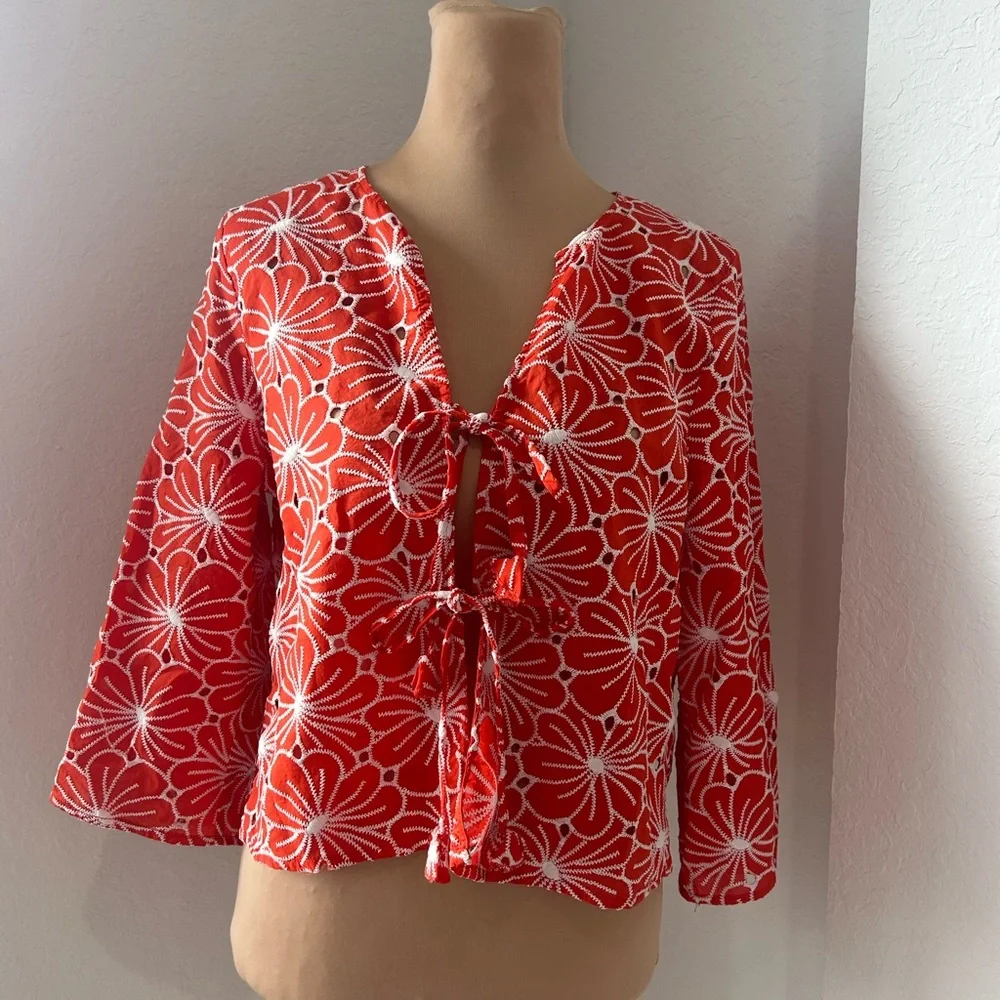 Andrew marc floral eyelet lace coral top - Picture 1 of 3